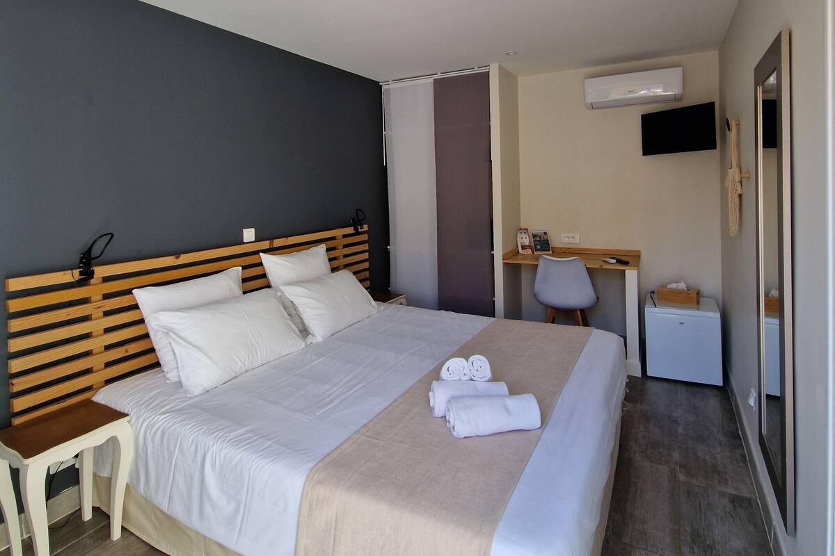 Comfort Double Room | Individually decorated, individually furnished, desk, laptop workspace