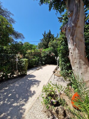 Exterior - le Cosy (Fréjus)