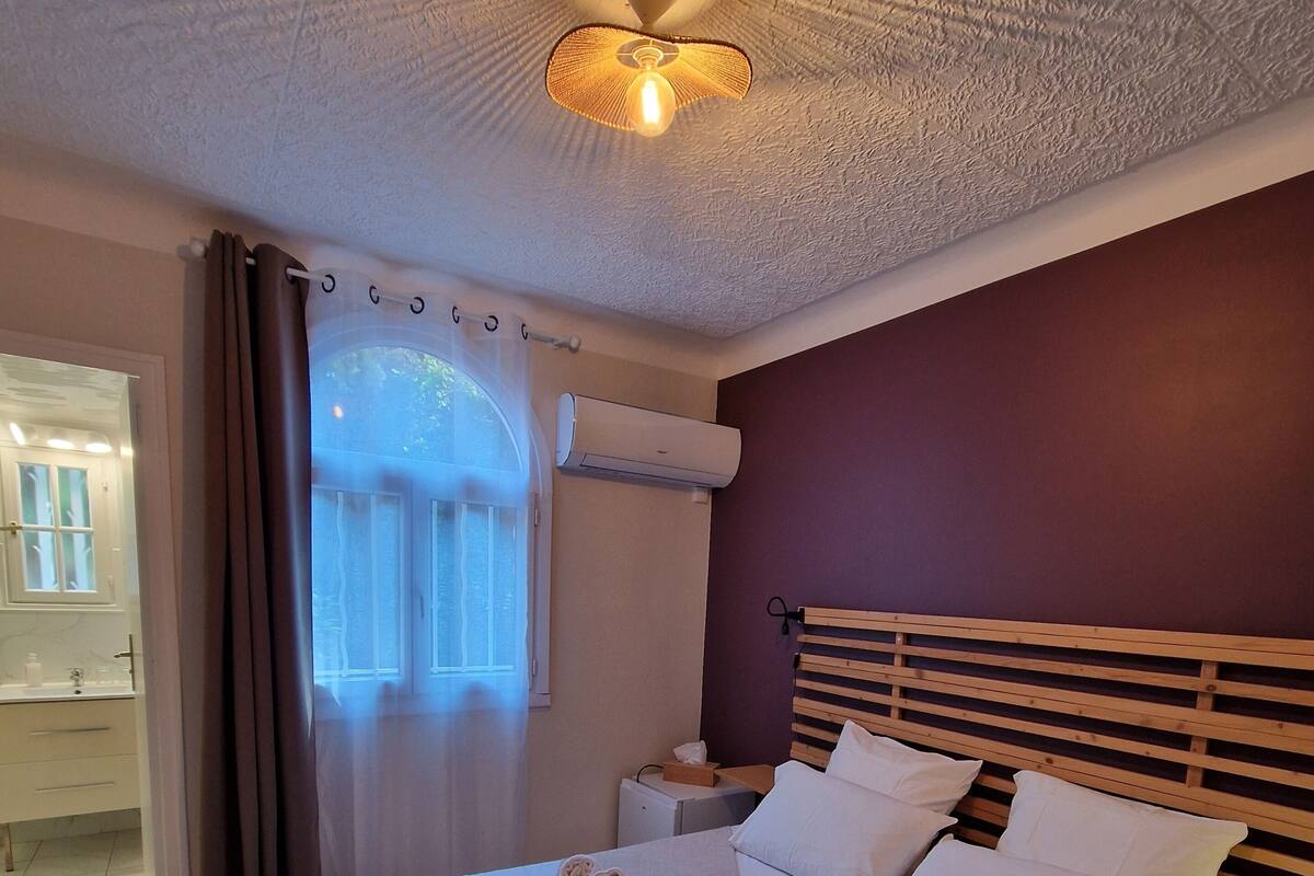 Individually decorated, individually furnished, desk, laptop workspace