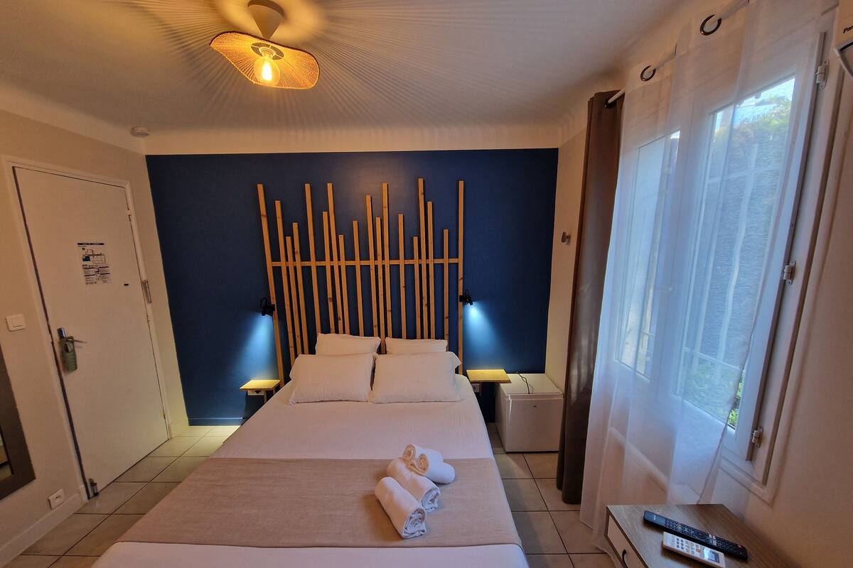 Standard Room | Individually decorated, individually furnished, desk, laptop workspace