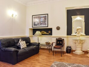 Interior - 4 bedroom accommodation in Whitby (Whitby)