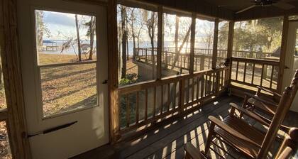 Lakefront Stay on Santee