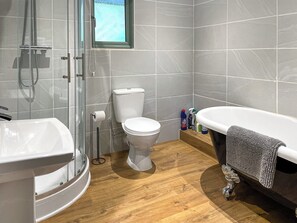 Towels - Red Kite Lodge - UK32610 (Stanner, near Kington)