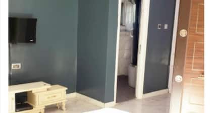 Immaculate 3-bed House in Owerri With Garden