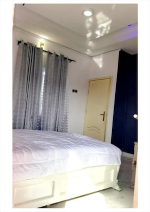 House | 3 bedrooms, iron/ironing board, free WiFi, bed sheets