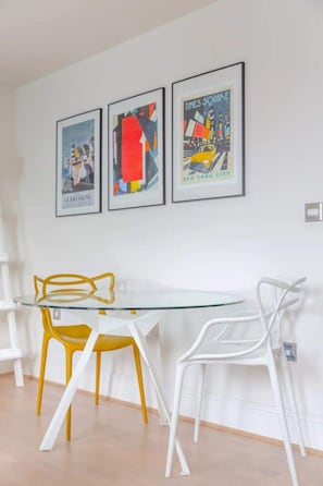 Appartement, 1 très grand lit et 1 canapé-lit | Restauration