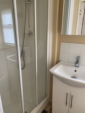 Chalet, Multiple Beds | Bathroom