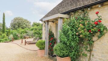 Cottage | Exterior detail