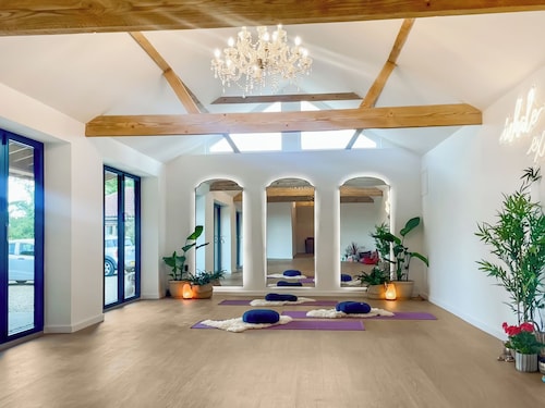 3 bedroom accommodation in Stoke Holy Cross