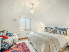 3 bedrooms, free WiFi, bed sheets