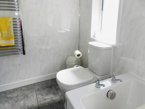 Towels - 3 bedroom accommodation in Lochranza, Isle of Arran (Lochranza, Isle of Arran)