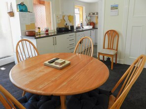 Dining - 3 bedroom accommodation in Lochranza, Isle of Arran (Lochranza, Isle of Arran)