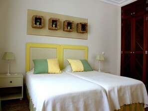 3 Schlafzimmer, Bügeleisen/Bügelbrett, kostenloses WLAN