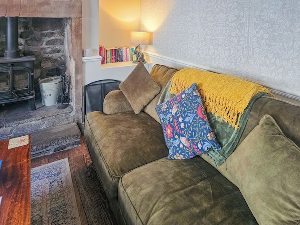 Fireplace - 1 bedroom accommodation in Linton, near Skipton (Linton, near Skipton)