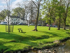Property grounds - 1 bedroom accommodation in Linton, near Skipton (Linton, near Skipton)
