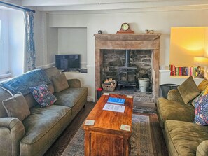 Fireplace - 1 bedroom accommodation in Linton, near Skipton (Linton, near Skipton)