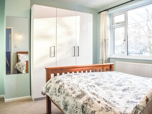 3 soverom, wi-fi (inkludert) og sengetøy