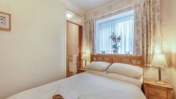 1 bedroom, WiFi (free), bed sheets
