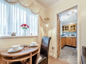 Dining - Lovely bungalow situated on a fishery just 4 miles from Aberaeron harbour town. (Oakford)