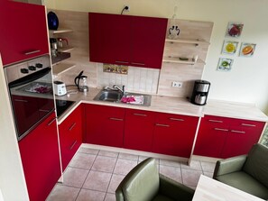 Fridge, microwave, oven, stovetop - Excl. Apartment close to the beach, swimming pool, sauna, WLAN, free spa card, max. 3 pers. (Zempin)