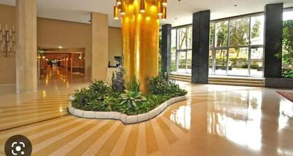 Elkins Park studio 1 Queen & 1 sleeper Hotel style kitchen & bathroom+ Amenities