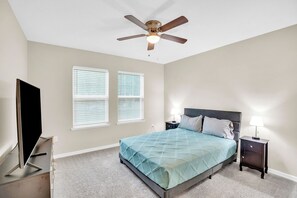 5 bedrooms, free WiFi, bed sheets