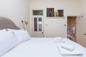 1 bedroom, iron/ironing board, Internet, bed sheets