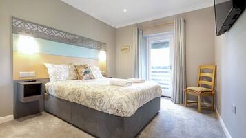 4 bedrooms, free WiFi, bed sheets