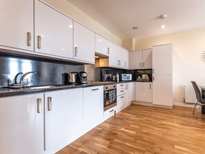 Geschirrspüler, Gefrierschrank