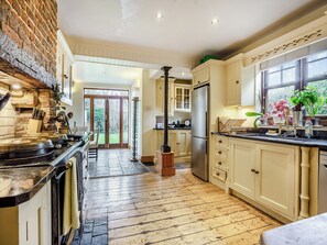 Highchair, cookware/dishes/utensils