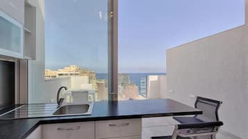 Căn hộ | Bếp riêng | Tủ lạnh, lò vi sóng, lò nướng, bếp nấu