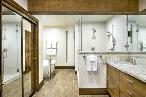 Suite, 3 soverom | Bad