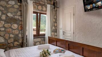 Family Villa, Multiple Bedrooms (Villa Cupido With Private Pool) | 5 bedrooms, free WiFi, bed sheets