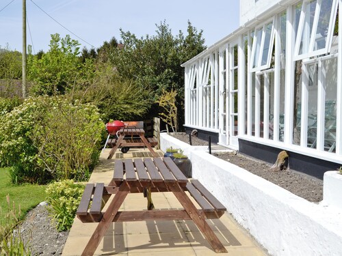6 bedroom accommodation in Uplyme, near Lyme Regis