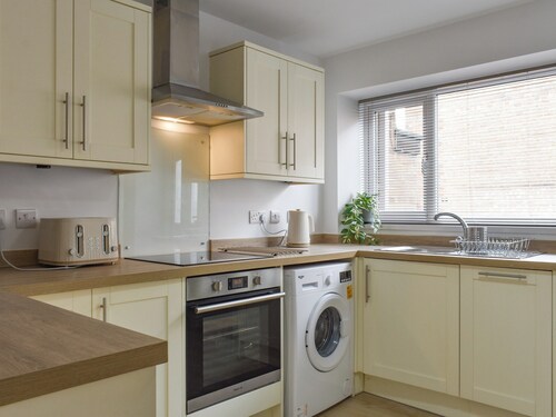 4 bedroom accommodation in Scarborough