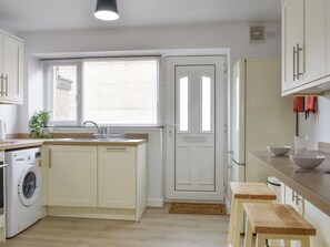 Lave-vaisselle, chaise haute