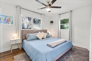 3 bedrooms, desk, iron/ironing board, WiFi - Jeff GNV Home #1 · Renovated 3/2+ bonus, Heart of Gville, UF+Springs (Gainesville)