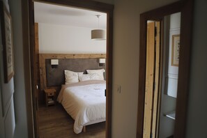 5 chambres, bureau, fer et planche Ă repasser, Wi-Fi gratuit