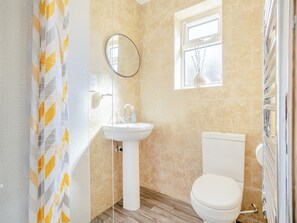 Towels - Macey's Cottage - UK42146 (North Somercoates)