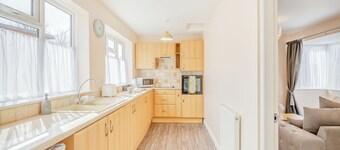 Macey's Cottage - UK42146