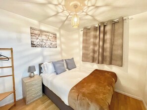 4 bedrooms, free WiFi, bed sheets