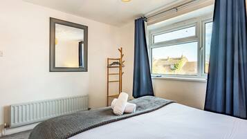 4 bedrooms, free WiFi, bed sheets
