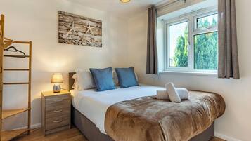 4 bedrooms, free WiFi, bed sheets