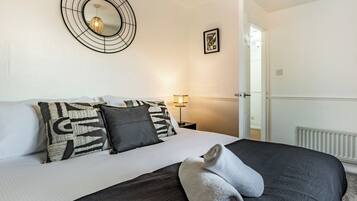 4 bedrooms, free WiFi, bed sheets