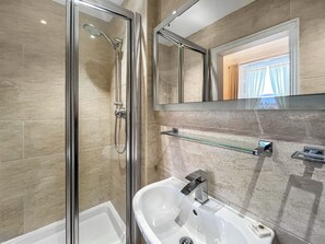 Towels - Abbey Peep - UK32428 (Whitby)