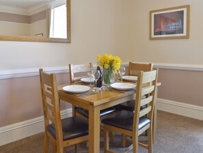 Dining - Abbey Peep - UK32428 (Whitby)
