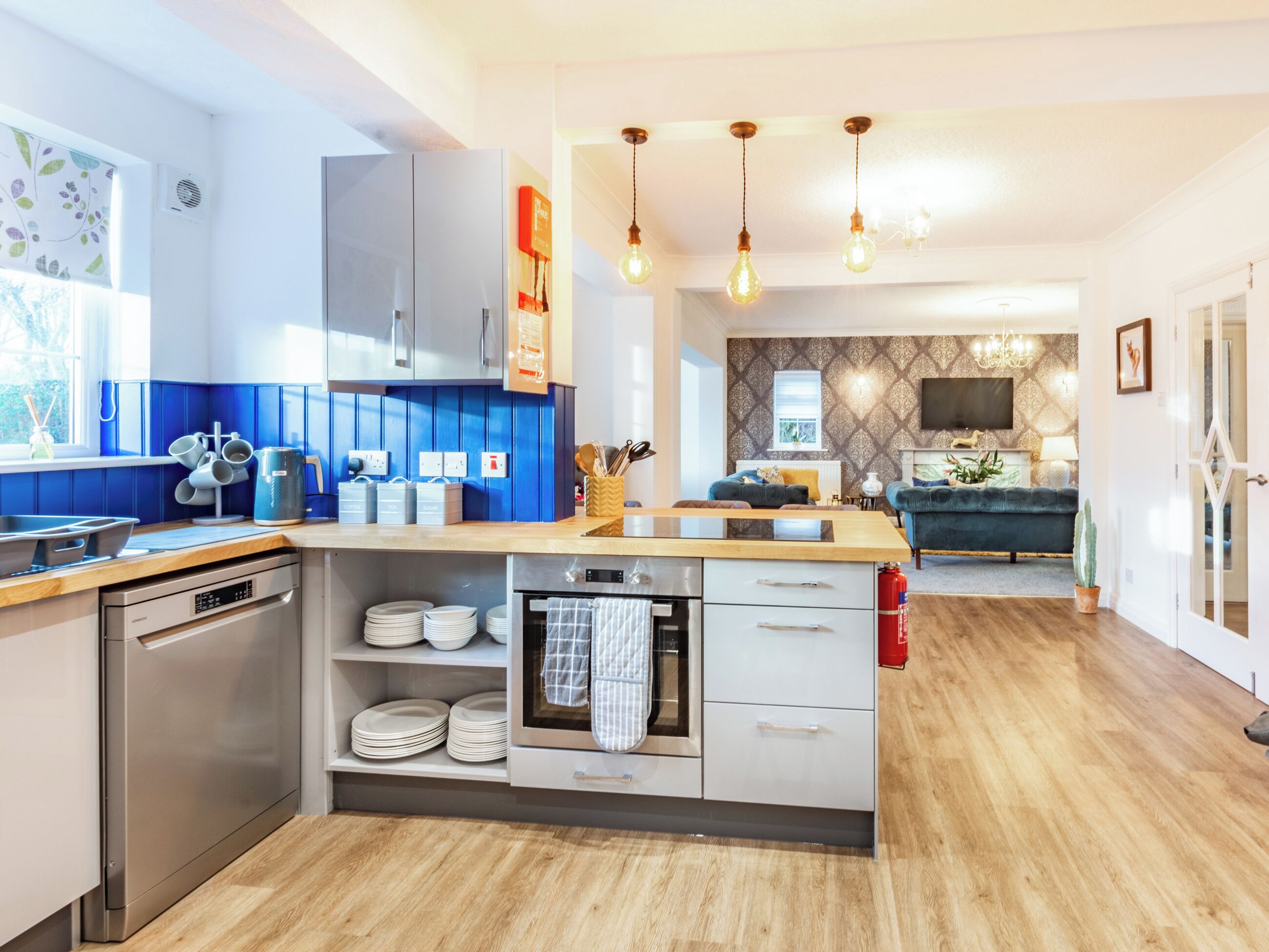 Dishwasher, high chair