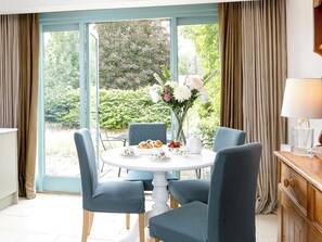 Dining - 1 bedroom accommodation in Old Sodbury, near Bristol (Old Sodbury, near Bristol)