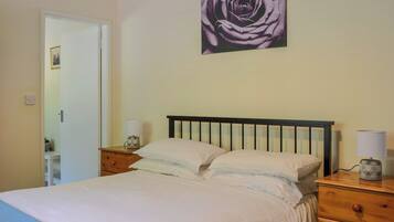 2 bedrooms, free WiFi, bed sheets