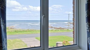 Interior - 3 bedroom accommodation in Beadnell (Beadnell)